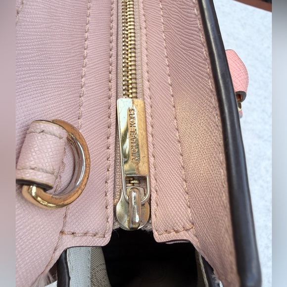 Michael Kors Selma Medium Satchel - Picture 13 of 15